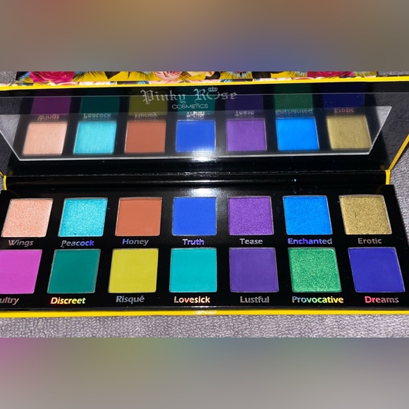 Pinky rose exotic peacock eyeshadow palette - Picture 3 of 3